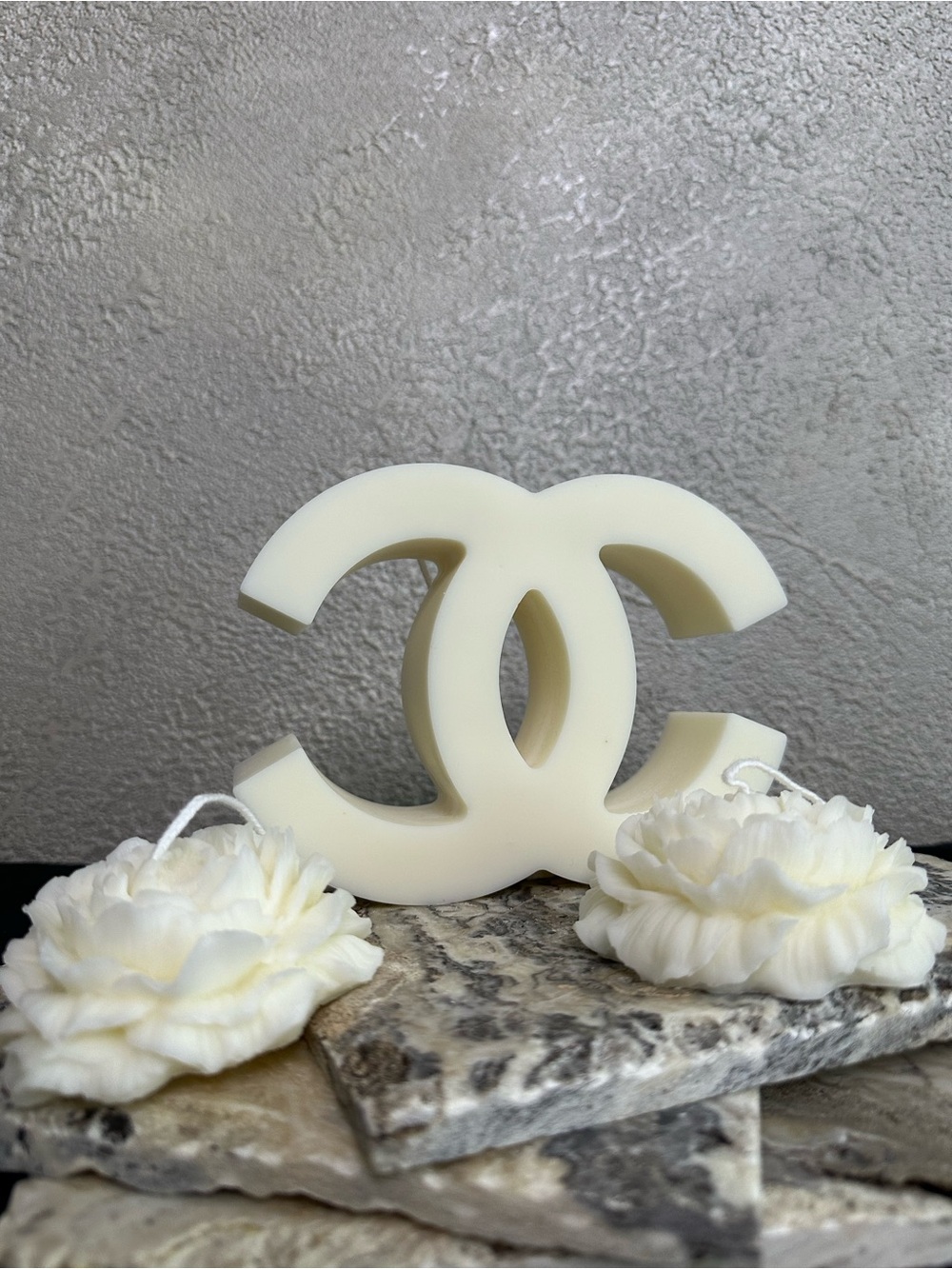 Ivory Interlocking CC Logo Decorative Candle - Women Accessories